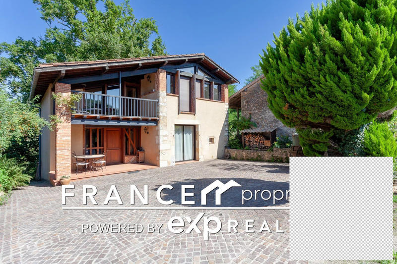 Maison - 223 m² - 7 pièces