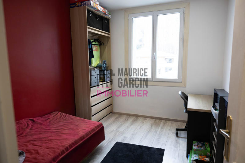 Appartement - 104 m² - 5 pièces