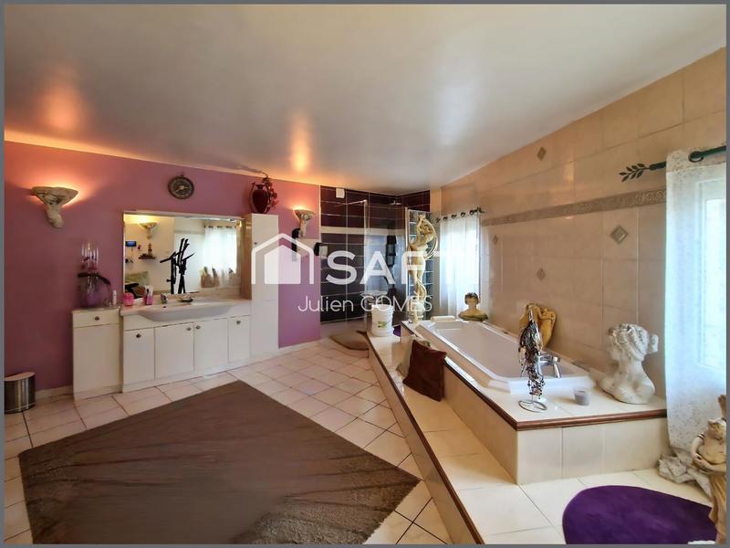 Maison - 180 m² - 7 pièces