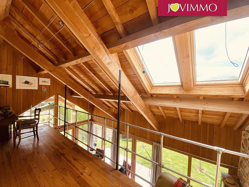 Maison - 250 m² - 9 pièces