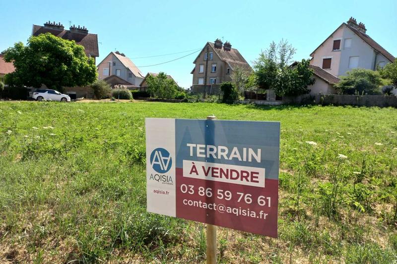 Terrain constructible - 700 m²