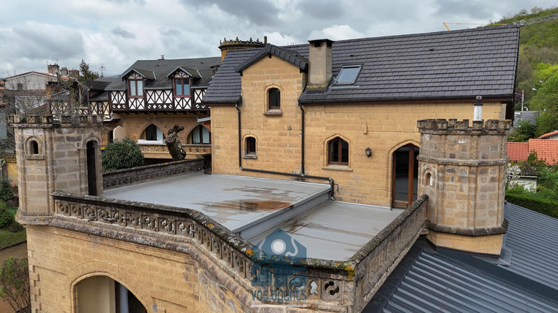 Maison - 218 m² - 7 pièces