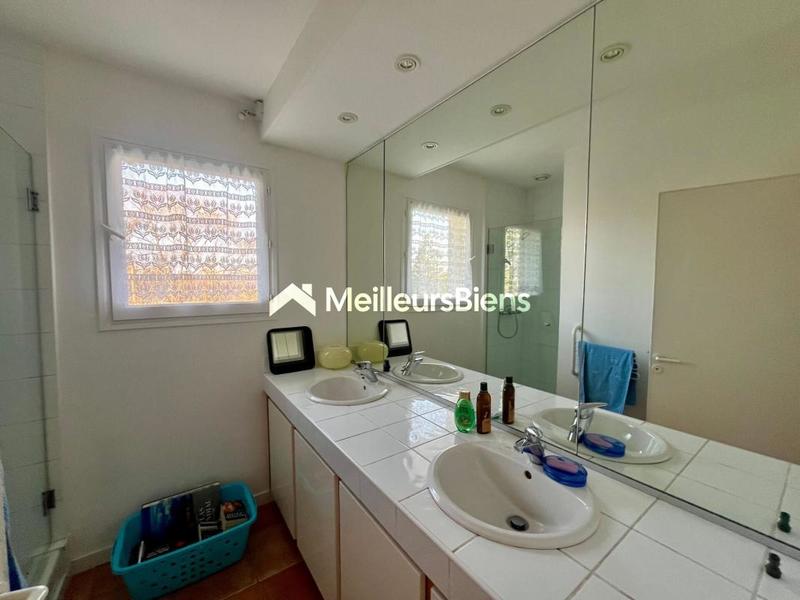 Villa - 175 m² - 8 pièces