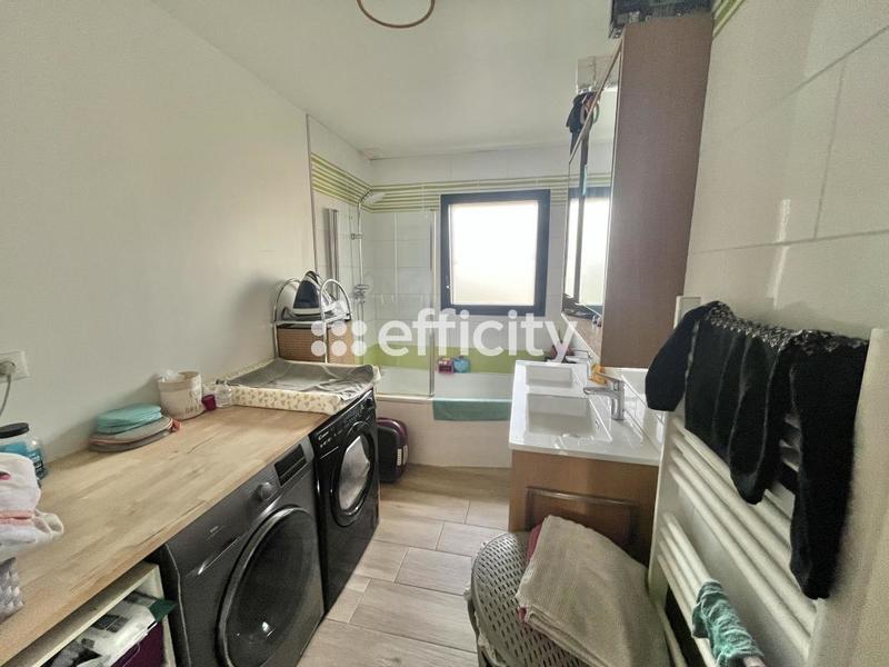 Maison - 121 m² - 7 pièces