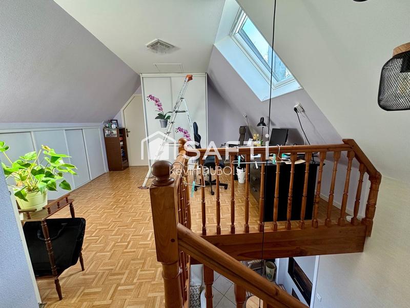 Maison - 223 m² - 7 pièces