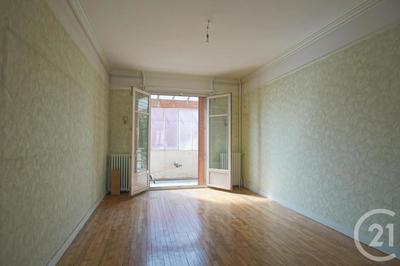 Pavillon - 150 m² - 7 pièces