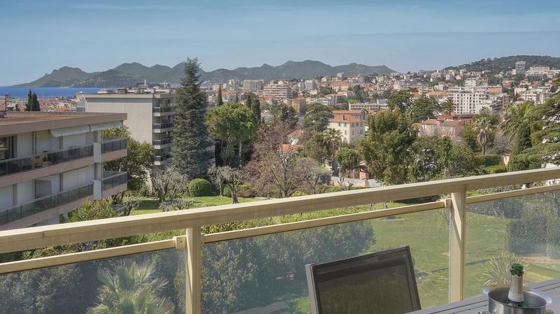 Appartement - 104 m² - 4 pièces