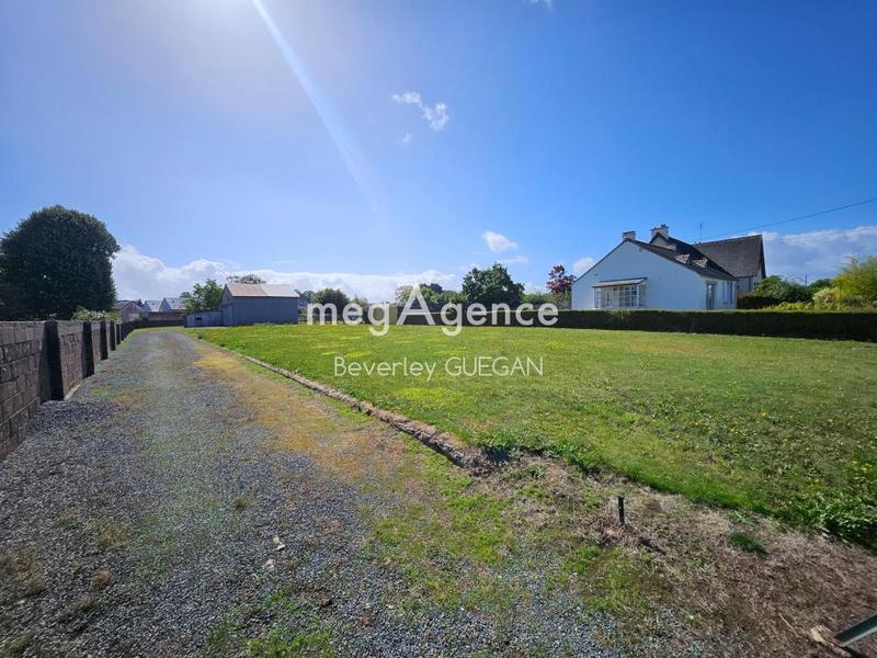 Terrain constructible - 1 809 m²