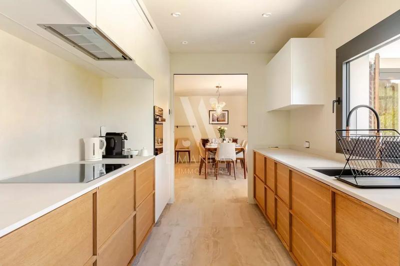 Maison - 190 m² - 5 pièces