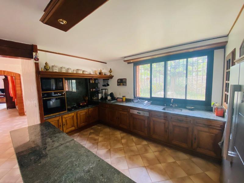 Appartement - 200 m² - 8 pièces