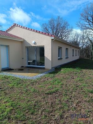 Maison - 140 m² - 6 pièces