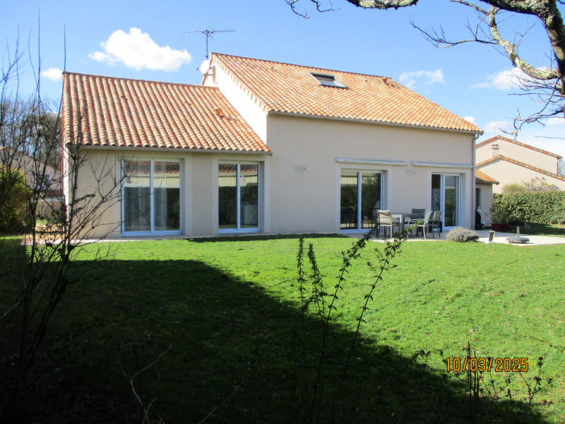 Maison - 175 m² - 6 pièces