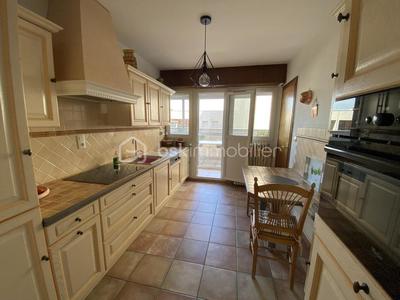 Appartement - 98 m² - 4 pièces