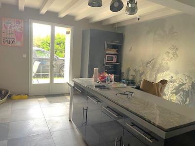 Maison - 210 m² - 5 pièces