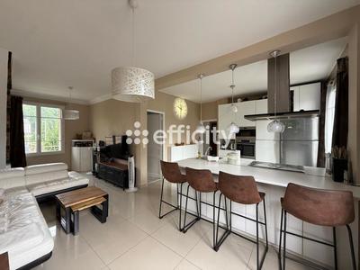 Maison - 106 m² - 5 pièces