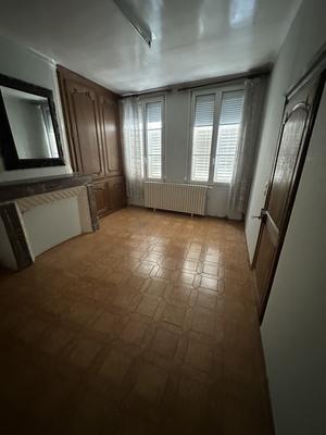 Maison - 226 m² - 8 pièces