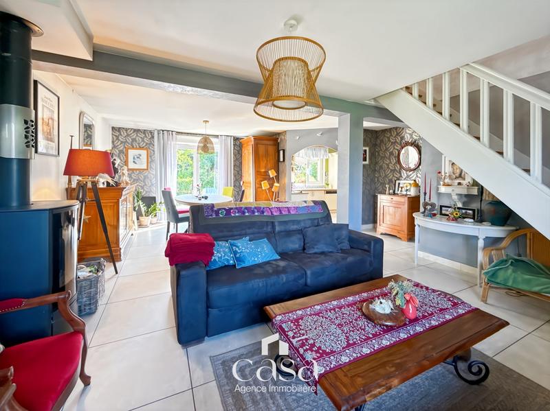 Maison - 137 m² - 6 pièces