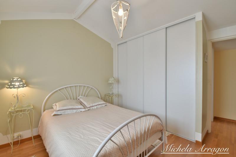 Maison - 188 m² - 9 pièces