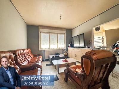 Maison - 84 m² - 5 pièces