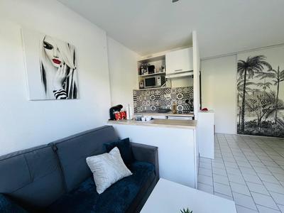 Studio - 28 m² - 1 pièce