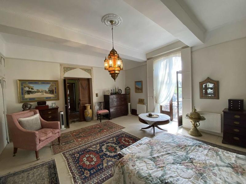 Maison en pierre - 383 m² - 14 pièces