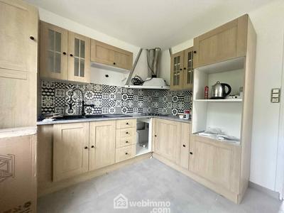 Maison - 140 m² - 8 pièces