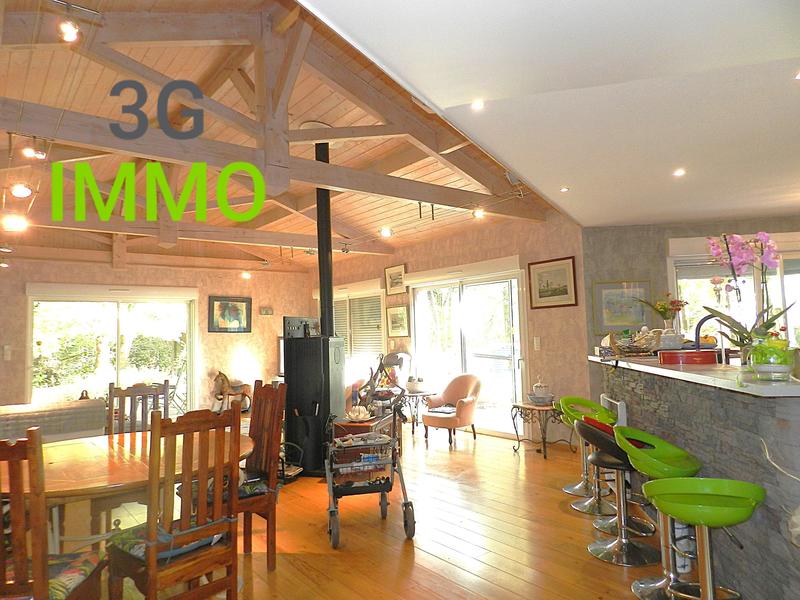 Maison - 180 m² - 5 pièces