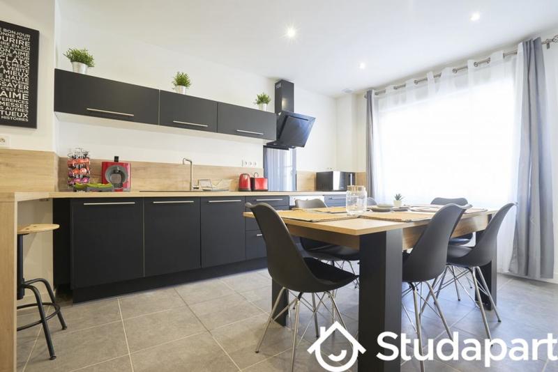 Chambre - 13 m² - 1 pièce