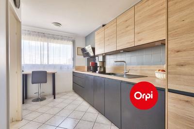 Appartement - 98 m² - 4 pièces