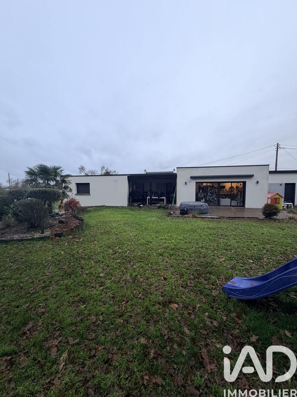 Maison de village - 183 m² - 9 pièces