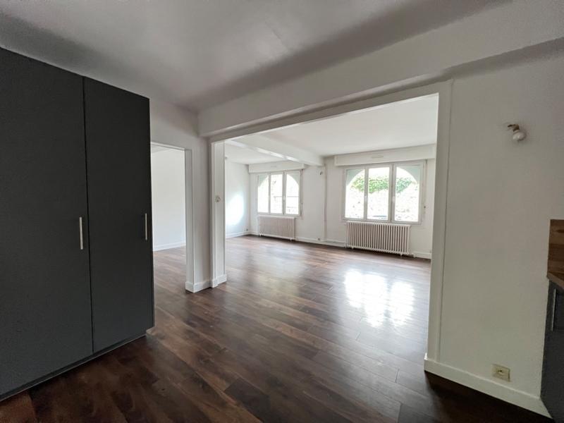 Maison - 144 m² - 8 pièces