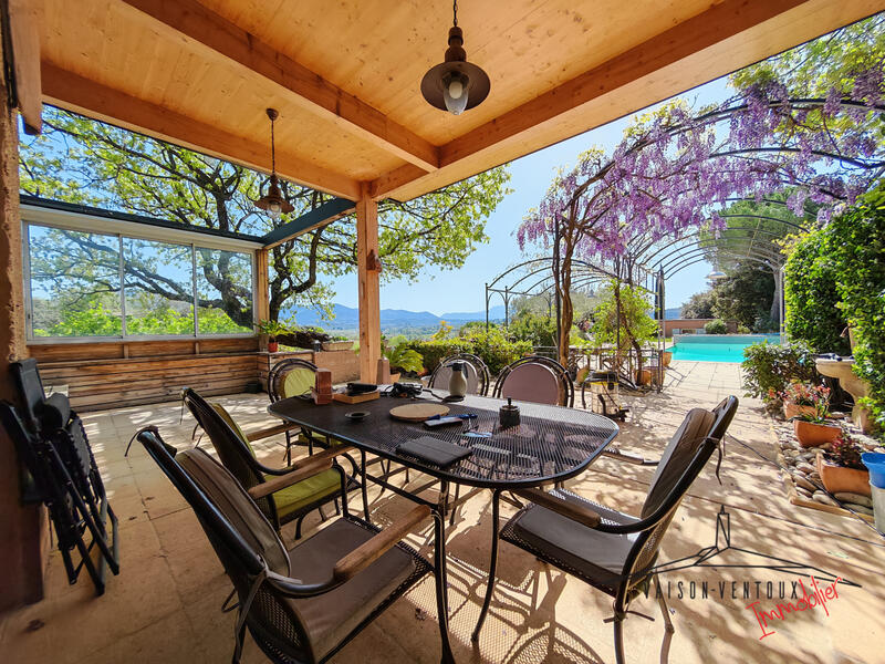 Maison - 192 m² - 6 pièces