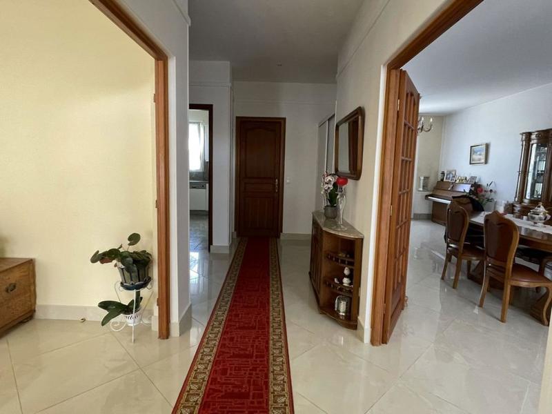 Pavillon - 143 m² - 7 pièces