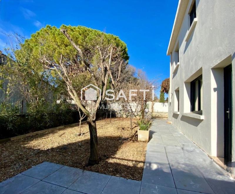 Villa - 260 m² - 8 pièces