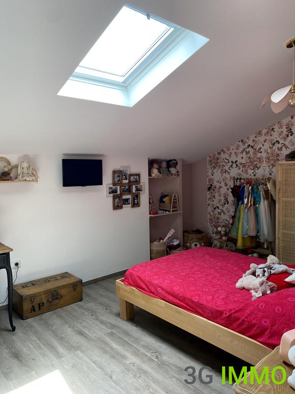 Maison - 204 m² - 7 pièces