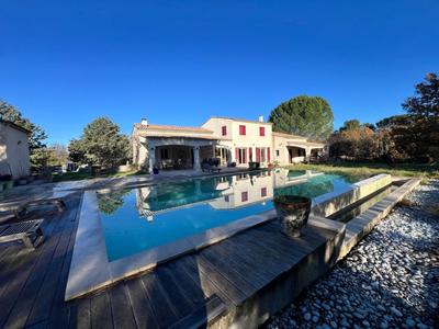 Villa - 269 m² - 8 pièces