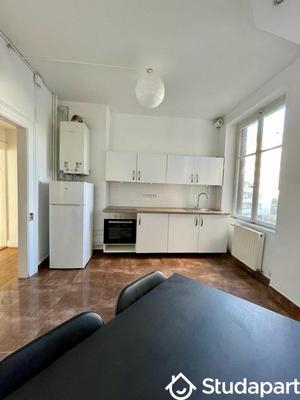 Chambre - 13 m² - 1 pièce