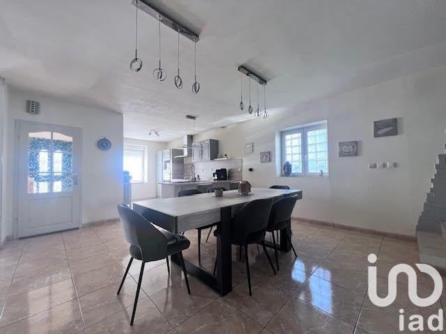 Maison - 254 m² - 7 pièces