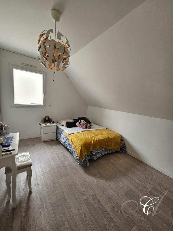 Maison - 103 m² - 7 pièces