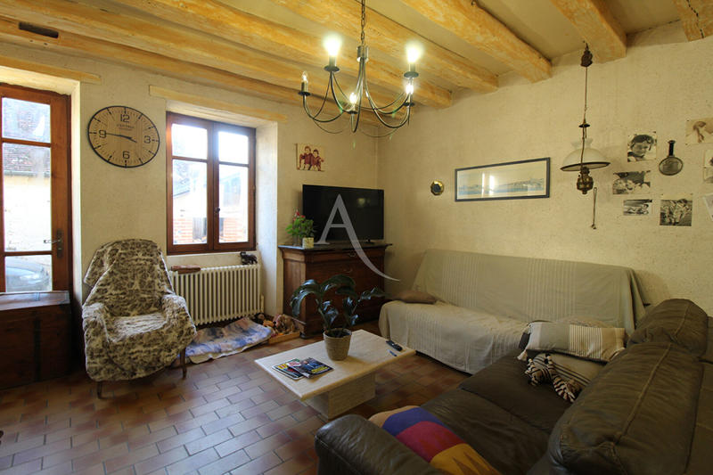 Maison - 180 m² - 8 pièces