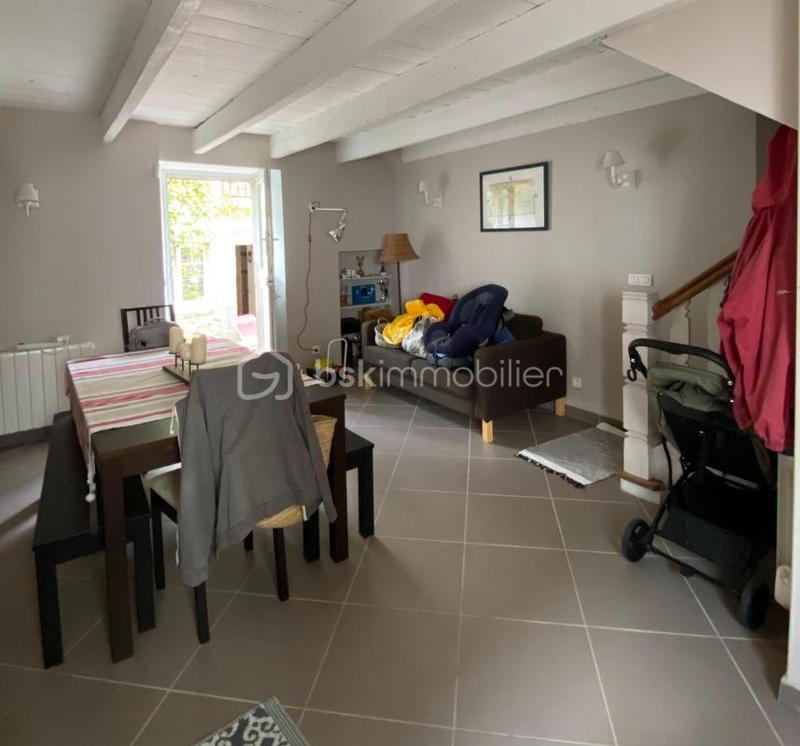 Maison en pierre - 180 m² - 11 pièces