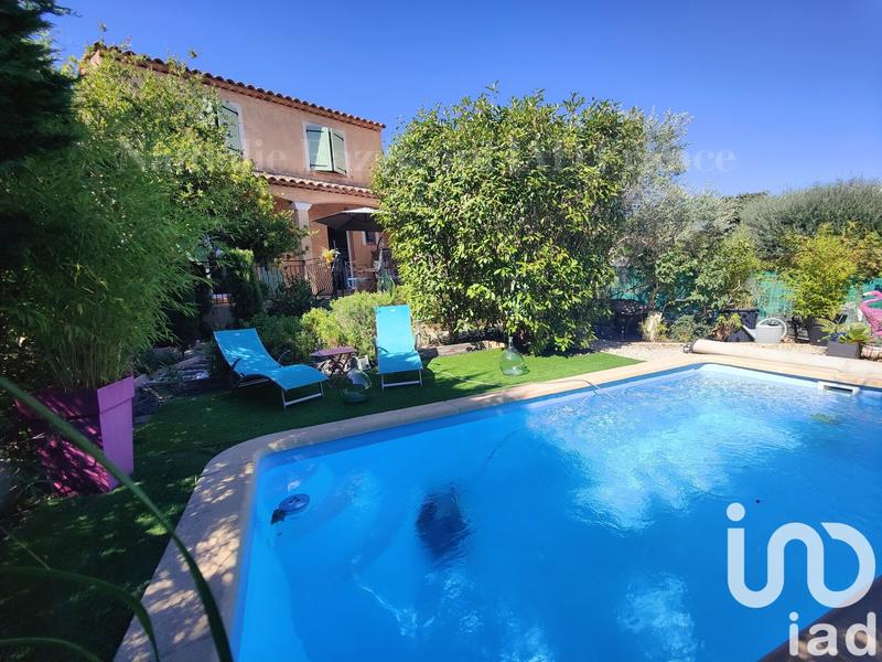 Maison - 90 m² - 4 pièces