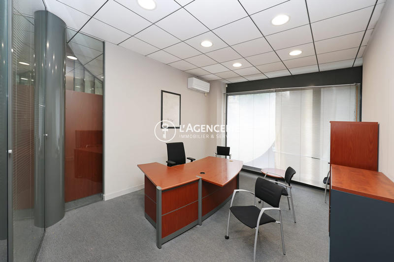 Local commercial - 202 m²