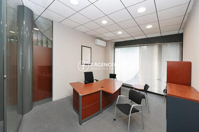 Local commercial - 202 m²