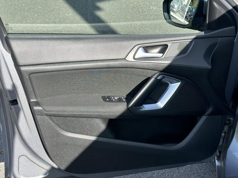 Peugeot 308 Sw Active 1.2 Essence 130 Eat6