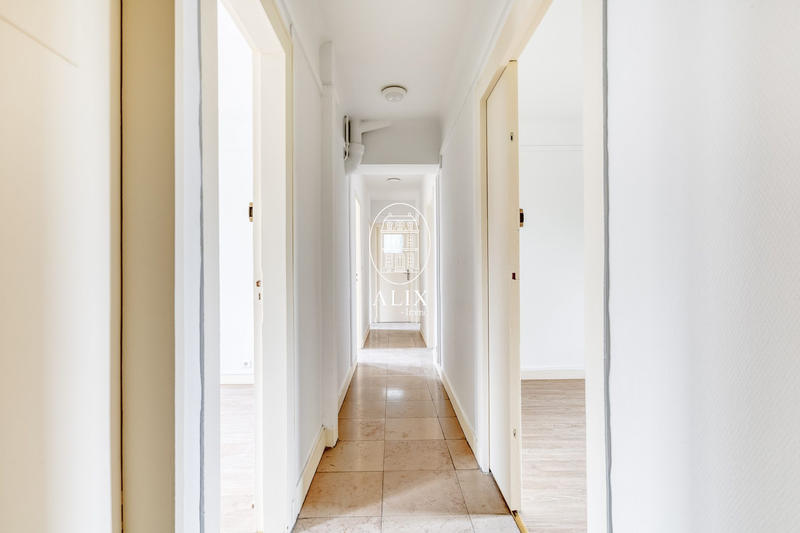 Bureau - 155 m² - 11 pièces