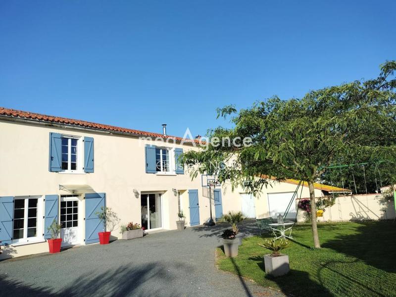 Maison de campagne - 205 m² - 8 pièces