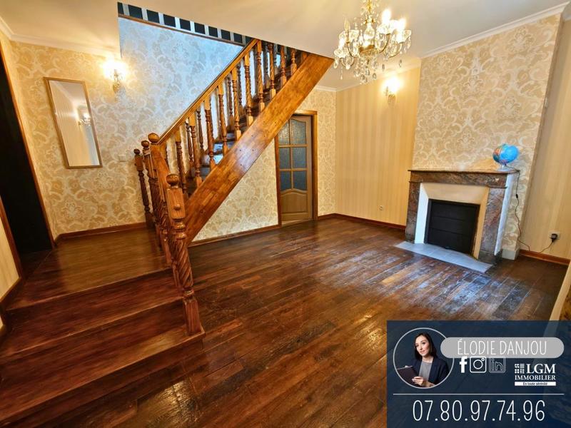 Maison - 215 m² - 7 pièces