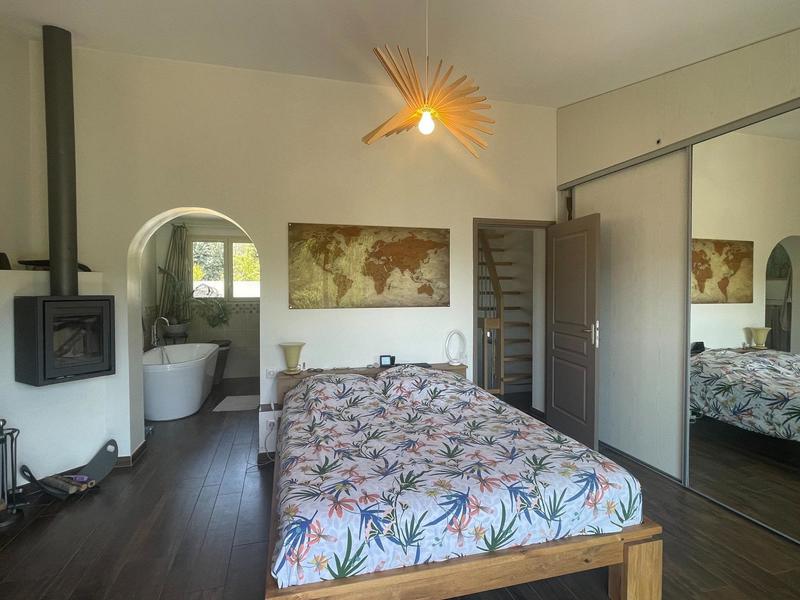 Maison - 190 m² - 9 pièces