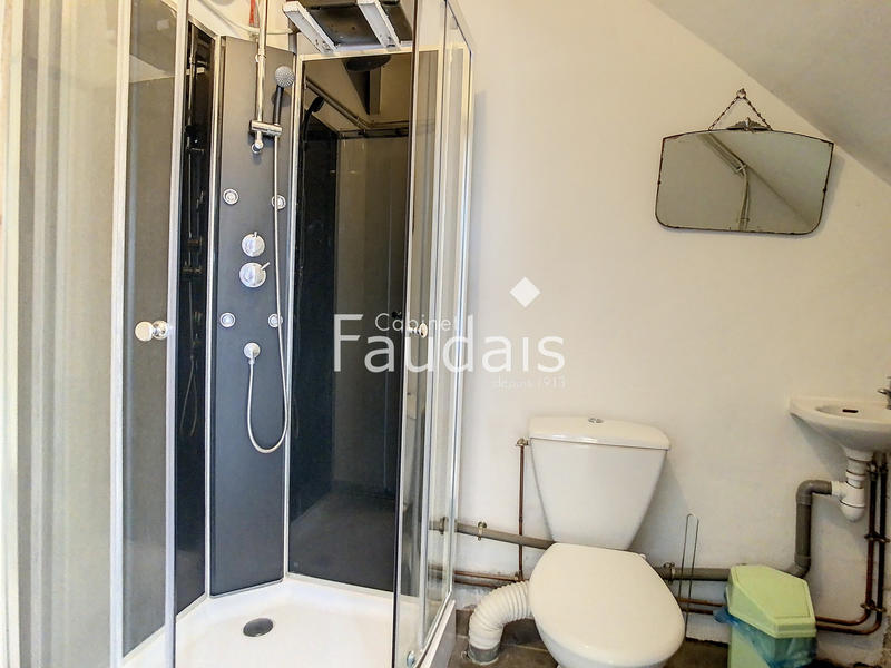 Propriété - 200 m² - 10 pièces